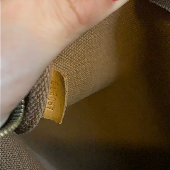 Louis Vuitton pochette with chain strap - Picture 4 of 5